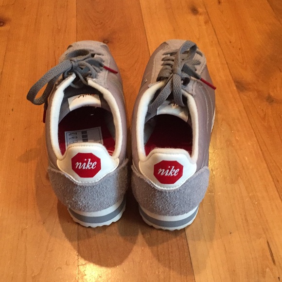 Nike Cortez Shoes - Picture 3 of 6